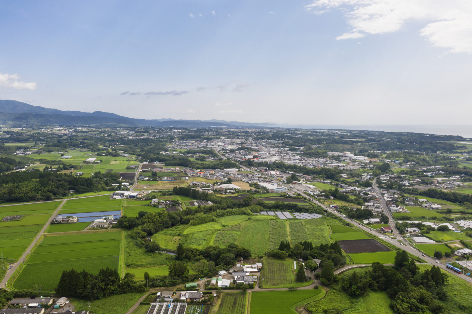 山と海に囲まれた川南町中心市街地