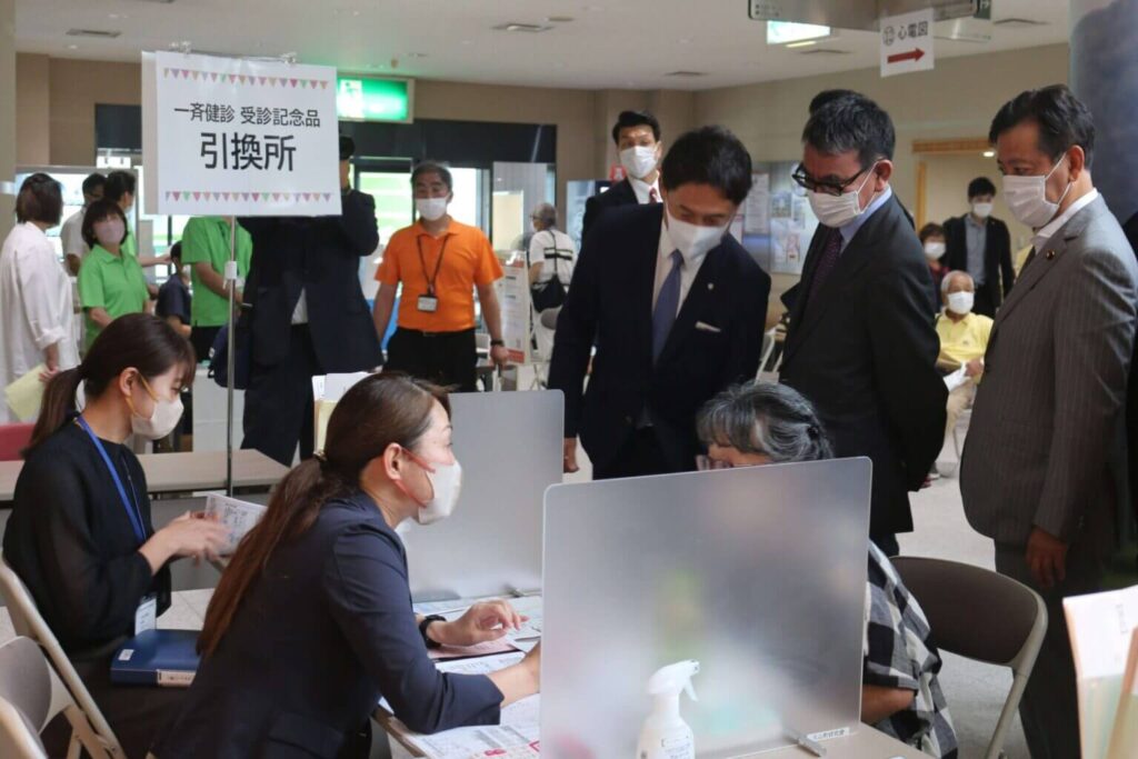 ひさやま健診には大臣も視察に訪れた