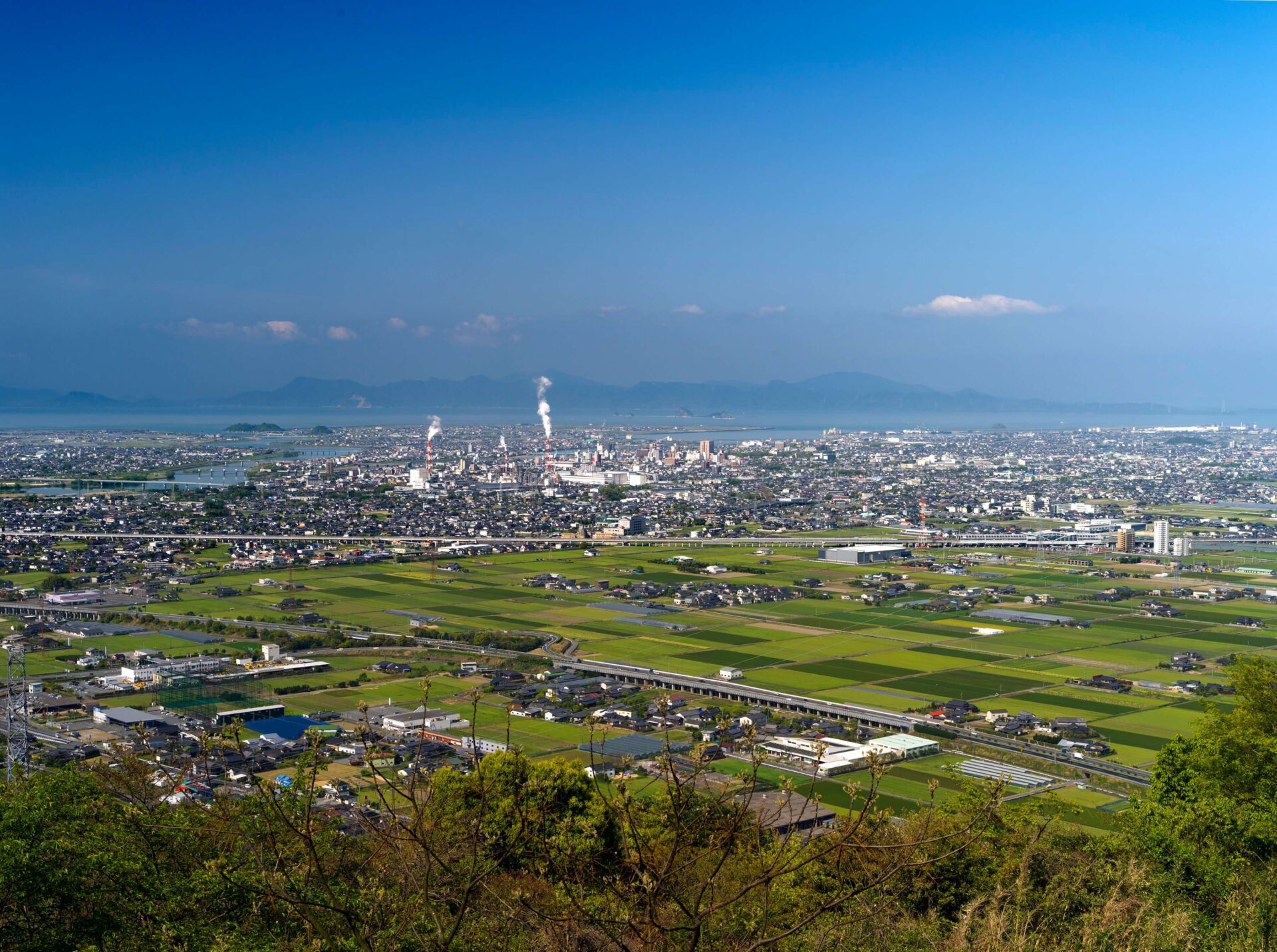 江戸時代に造成された干拓地が3分の2を占める「八代平野」