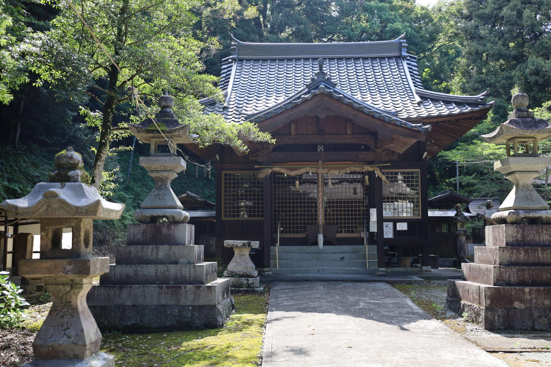 絹干神社