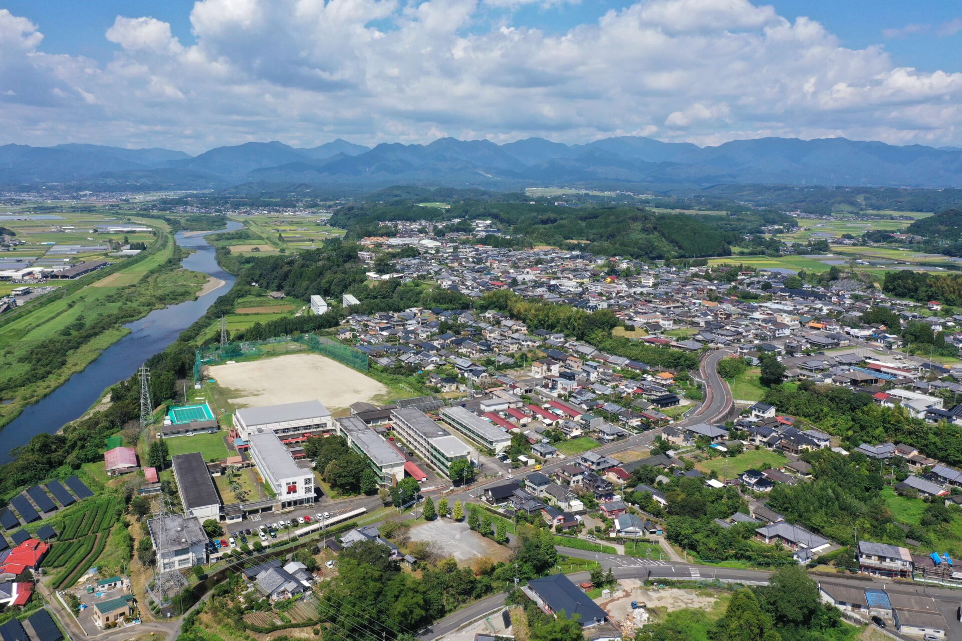 自然に恵まれた国富町の上空写真