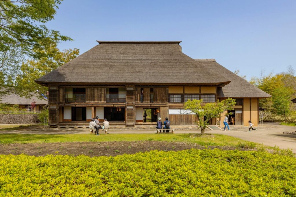 東北6県の特徴ある歴史・伝統・文化を紹介する古民家が建ちならぶ「鳴瀬川河畔の家」