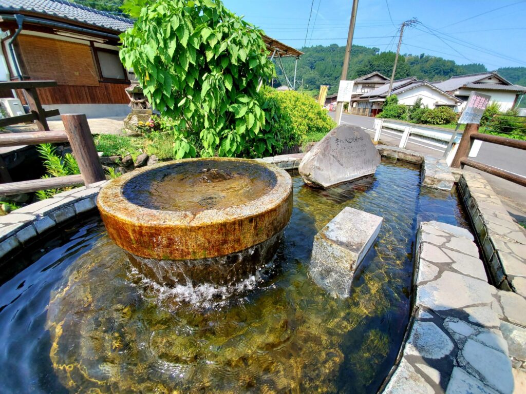 竹田湧水群のひとつ「河宇田湧水」