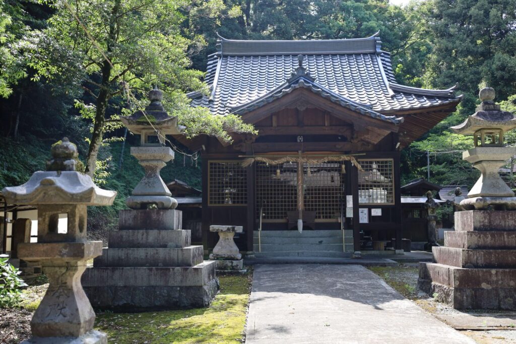 絹干神社