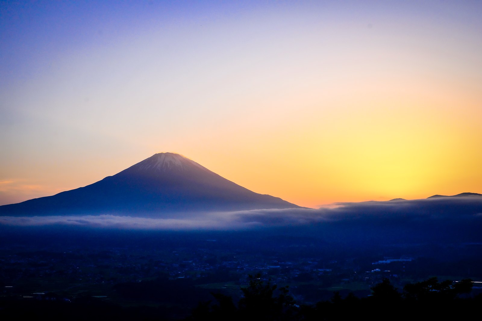 誓いの丘公園から見た富士山